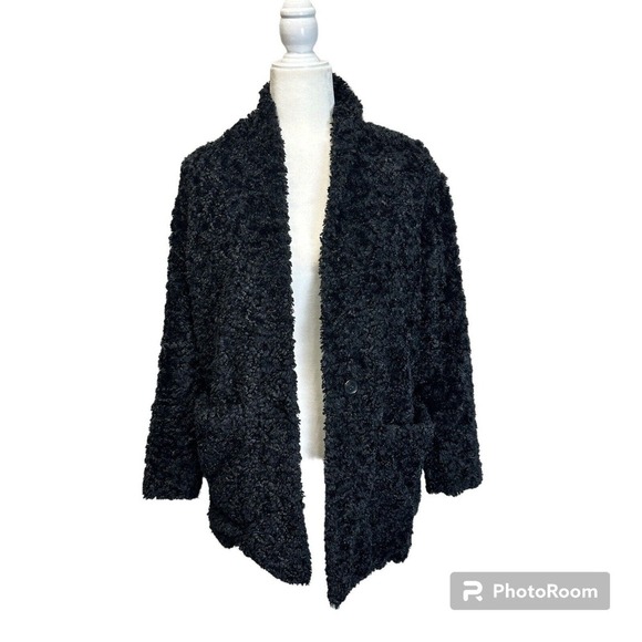 Aritzia Wilfred Free Plush Jacket in Black Womens XXS Long Sleeve Fuzzy Faux Fur - Picture 3 of 10